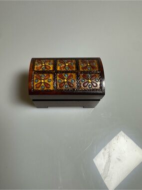 Vintage Source Unknown Brown Wooden Jewelry Box with Yellow Floral Tiles